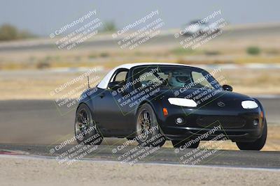 media/Sep-20-2025-Extreme Speed (Sat) [[1fcc23683c]]/Orange (Mid Intermediate)/Session 1 (Sunset)/